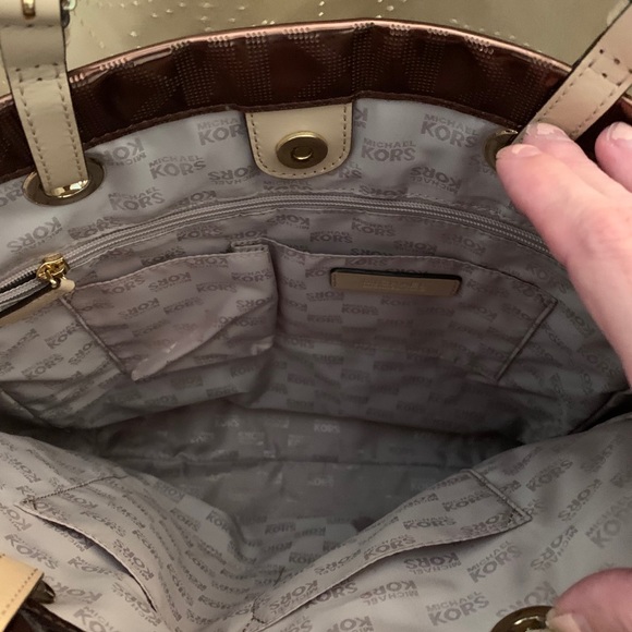 Michael Kors Signature Mirror Metallic Tote - Picture 10 of 14